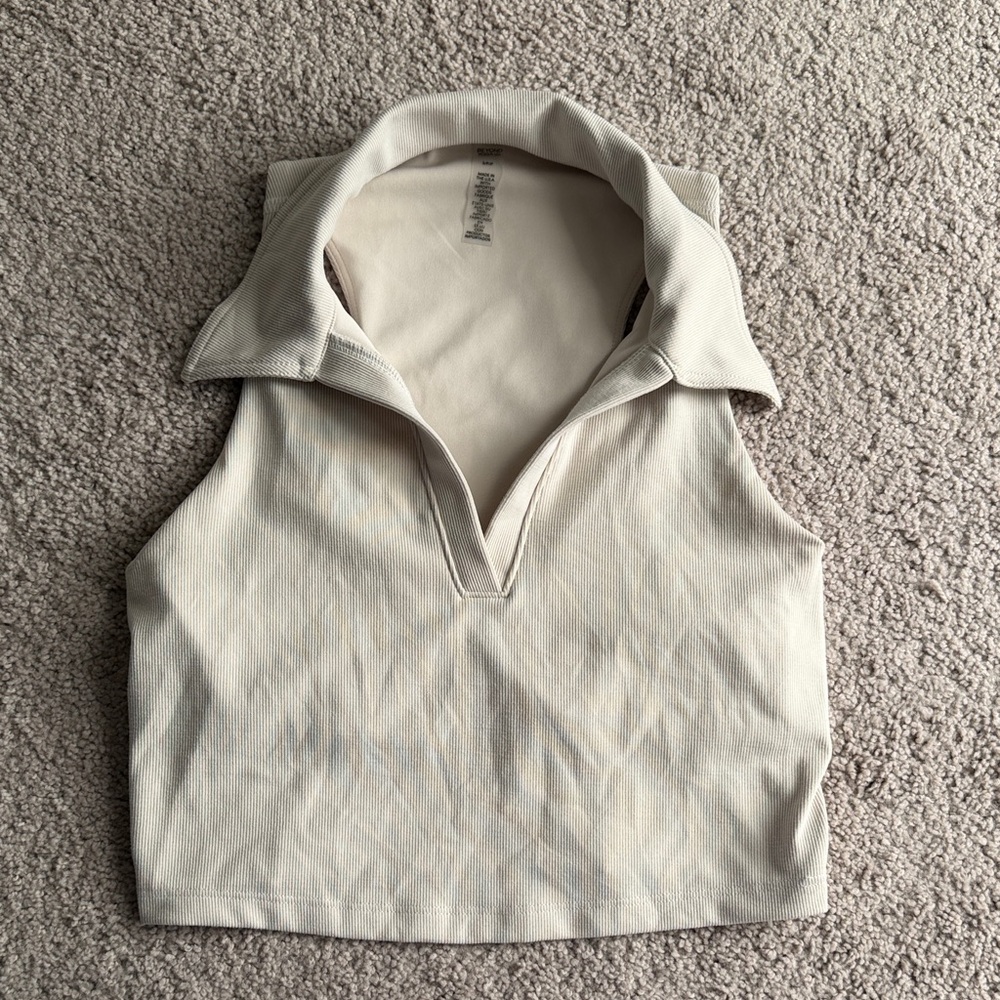 Beyond Yoga Beige Collared Sleeveless Crop Top